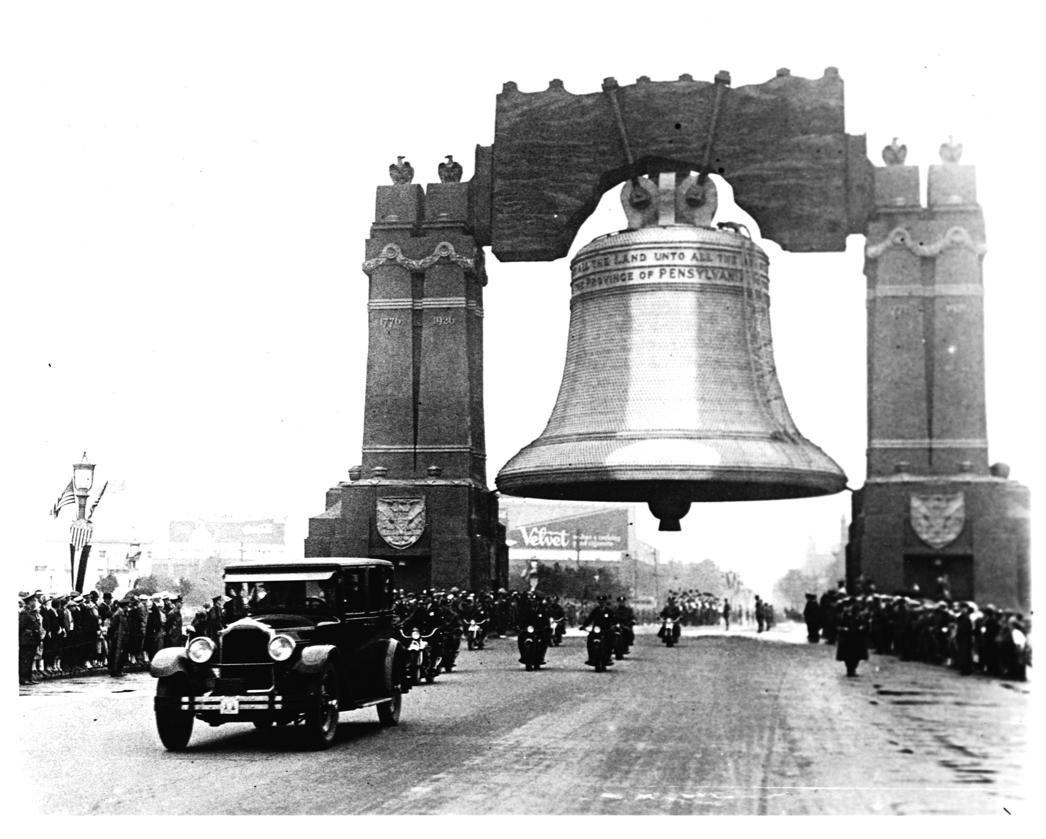 Presidential motorcade in Philadelphia, 1926.   (Photo by Library of Congress/Corbis/VCG/Getty Images)