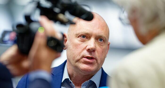 German Mayoral Election Turns Into Farce After AfD Candidate Banned; Only 29% Of Voters Participate