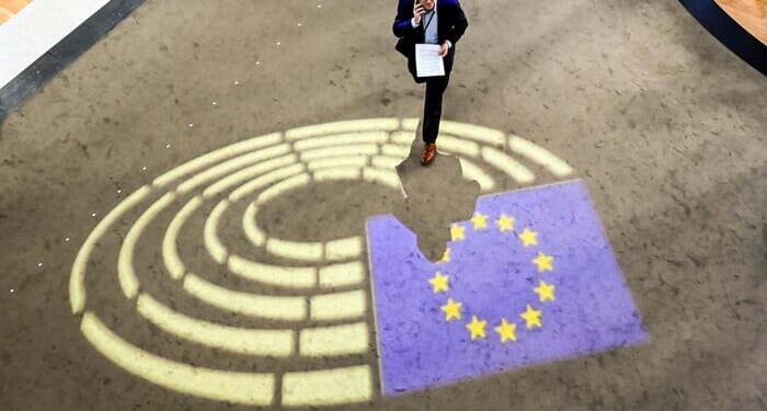 Signal, AfD Slam EU Chat Control As End Of Privacy In Europe