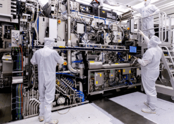 ASML Orders Beat Expectations On AI Boost