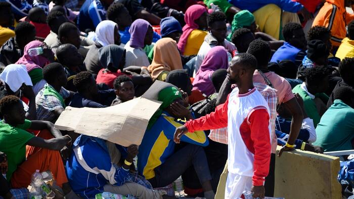 "We Import Poverty" – Italian Newspaper Argues That Foreigners Are Impoverishing Italy After New Data Published