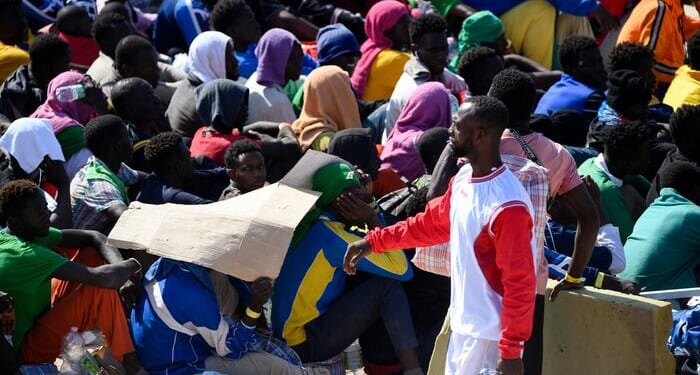 "We Import Poverty" – Italian Newspaper Argues That Foreigners Are Impoverishing Italy After New Data Published