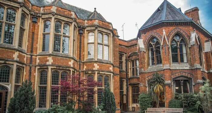 Oxford Union President-Elect Who Celebrated Charlie Kirk Shooting Ousted