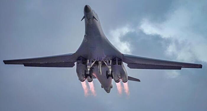 Trump Denies Report Suggesting US Deployed B-1 Bombers Near Venezuela