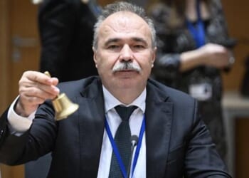 Poland, Slovakia, Hungary Defy EU By Keeping Bans On Ukraine Imports