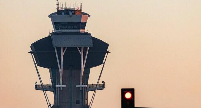 Air Traffic Controllers Ask Public For Donations As Shutdown Drags On