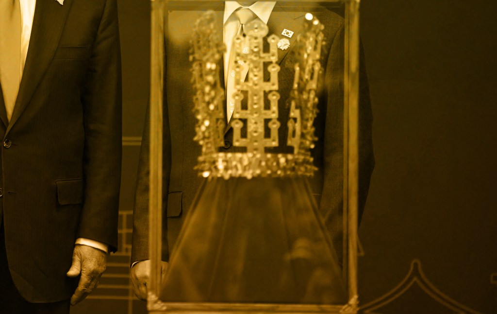 A man in a suit and tie