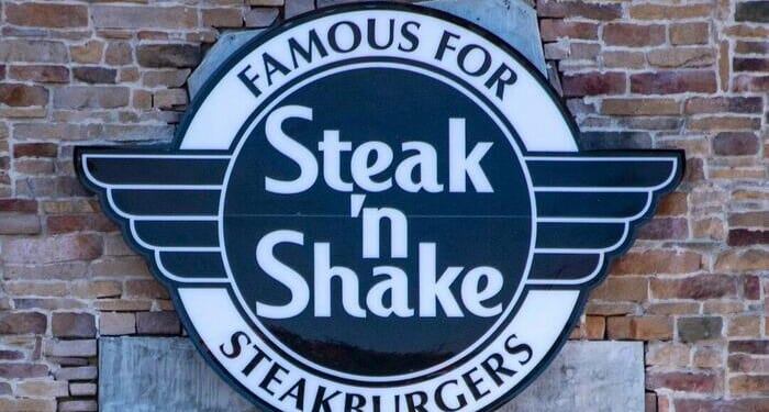 Major American Fast Food Chain Moo-ving To Popular 'New' Milk