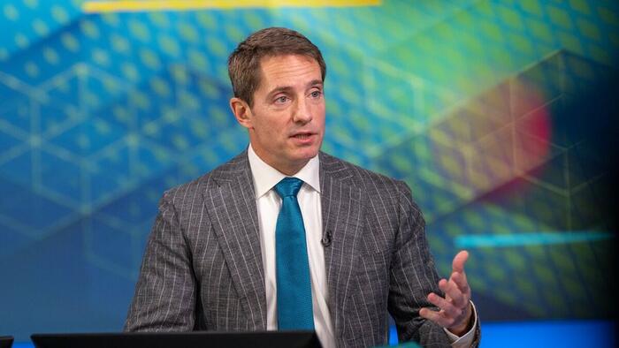 Carson Block: Shorting Big Tech Is Widowmaker Trade, Even With AI Bubble Fears