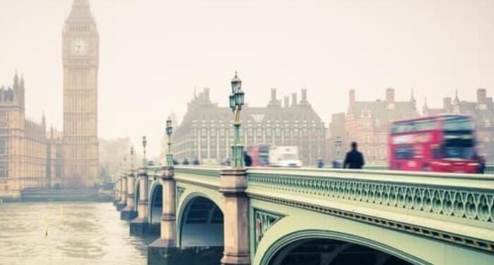 UK Greenlights First Rolls-Royce SMR Project Despite US Pushback