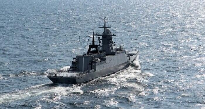 UK Navy Intercepts, Shadows Russian Warships In English Channel