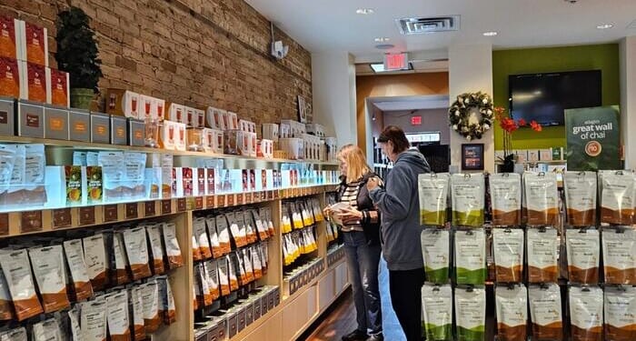 Small Retailers Enter Holiday Season Optimistic