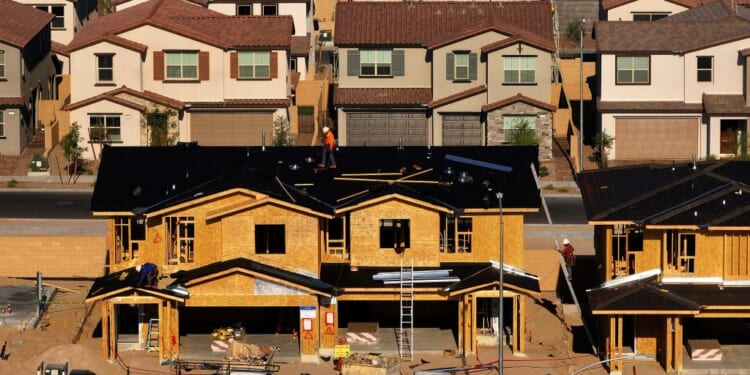 Drastic Decrease In Tourism Deepens Las Vegas Area’s Economic Woes