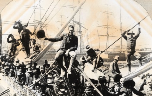 Volunteer soldiers smile for a portrait on the deck of the transport ‘Rio de Janiero’, as it leaves for Manila during the Spanish-American War, from San Francisco Bay, circa 1898. (Photo by Archive Photos/Getty Images)