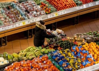 67% Of Canadians Say Cost Of Living In Their Region Is Worst They've Seen