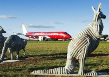 Burnt-Out US Air Traffic Controllers Rerouting Their Careers To Australia