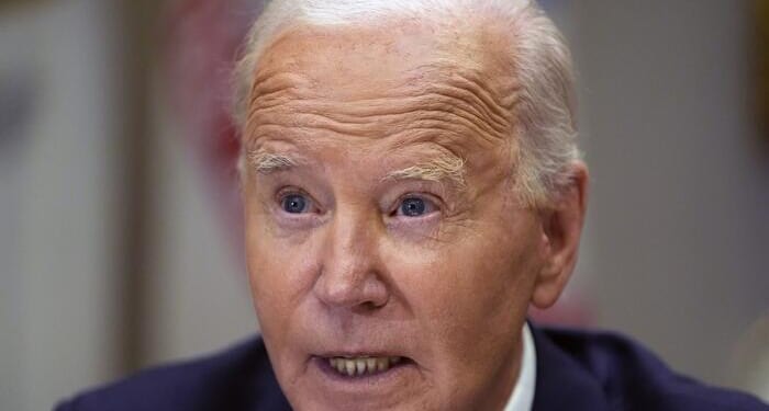 Joe Biden's Family Christmas Photo Is So Awkward And Wrong