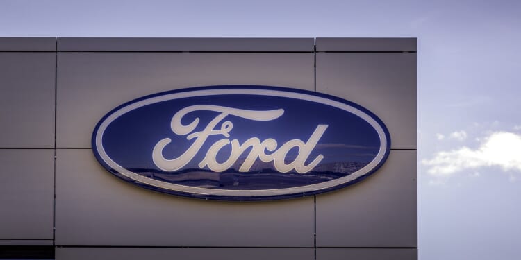 U.S. Automakers Pull Back from Electric Vehicles