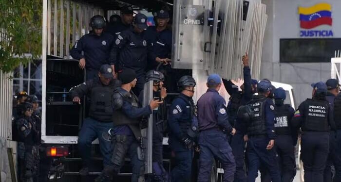 Trump Cancels 2nd Wave Of Strikes On 'Cooperative' Venezuela - Political Prisoners Freed