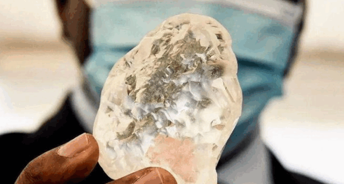 De Beers Cuts Diamond Prices, Botswana Warns Of Prolonged Slump
