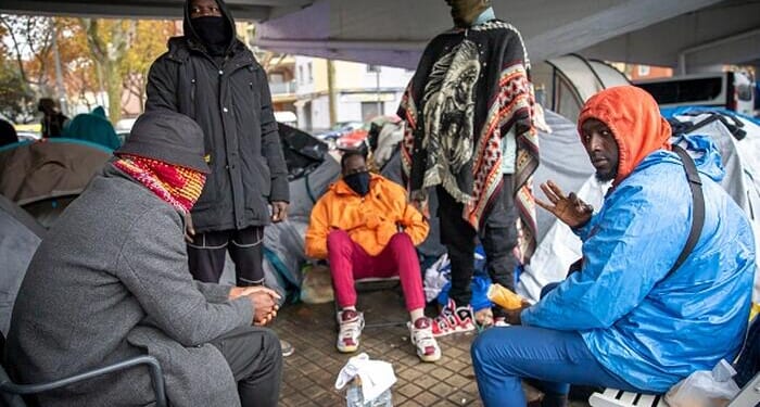 Spanish Nationalists Furious: Socialist PM Sánchez Decrees Amnesty For 500K Illegals, Skirts Parliament