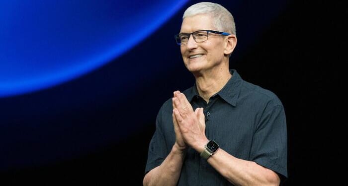 Apple Rises After Shocking China Sales Beat Offsets US Revenue Miss