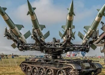 Russia Insists Venezuelan Scenario Will Not Happen In Cuba: 'No Easy Ride'