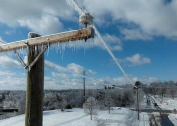 Over 185,000 Americans In The South Remain Without Power After Ice Storm