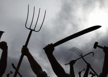 The US Economy In A Nutshell: A Few Winners, Everyone Else Loses Ground