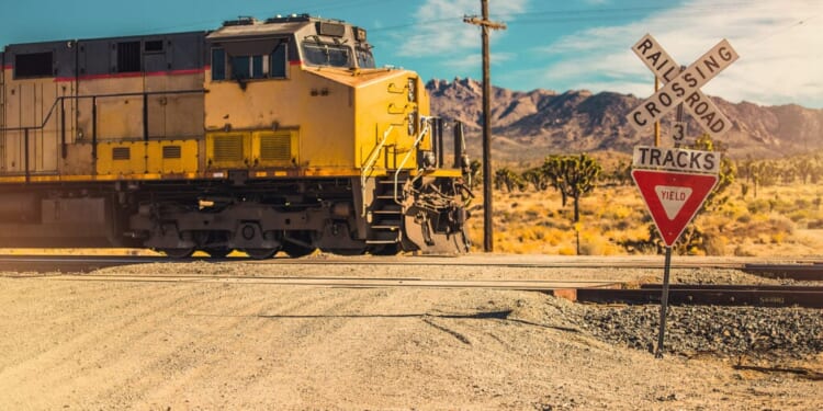Ivanpah Solar Plant Remains Open, Despite Costing Ratepayers Money