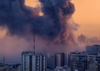 Trump Vows To Hit 'Loser' Iran 'Very Hard' As Pezeshkian Apologizes To Gulf Even As IRGC Attacks Expand