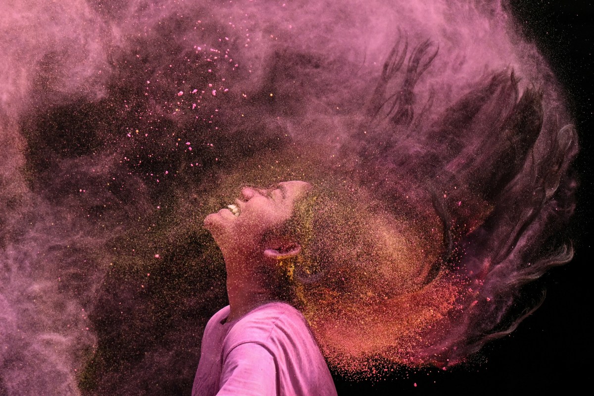 TOPSHOT-INDIA-RELIGION-FESTIVAL-HOLI