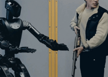 Humanoid Soldiers Tested In Ukraine; Founder Eyes Contract To Patrol US Border