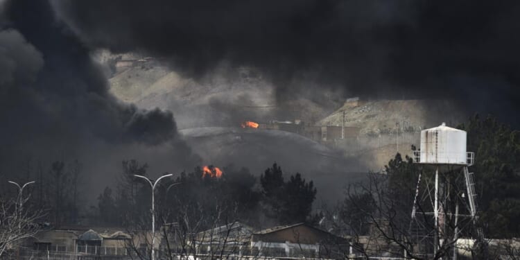 Iran War Jeopardizes Trump Economic Boom Before Key Midterm Elections