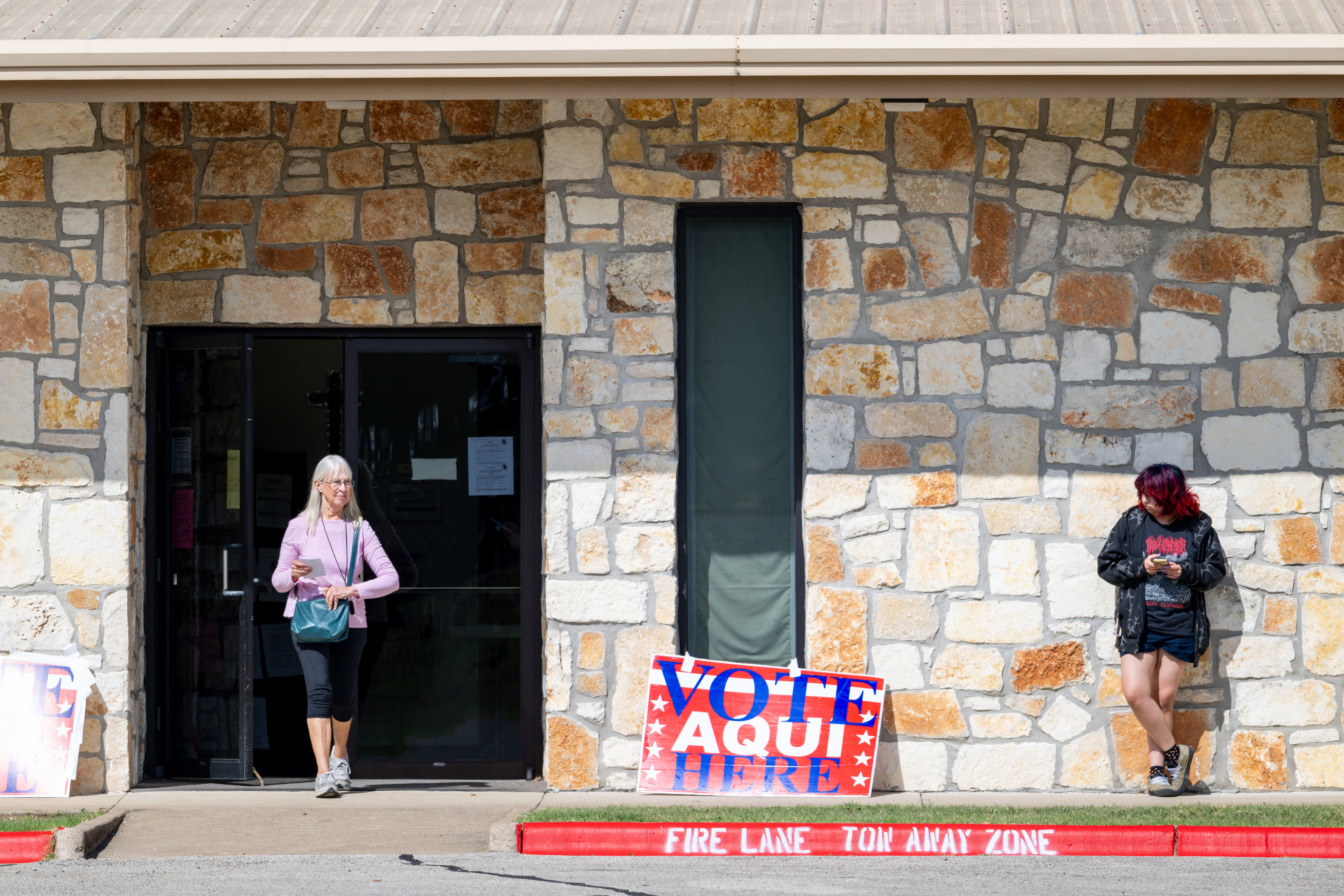 Texans Head To The Polls For State’s Primary Election
