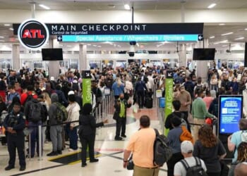 Trump To Sign Order To Pay TSA Agents