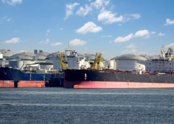 U.S. Allows Russia a 30-Day Waiver to Sell Sanctioned Oil