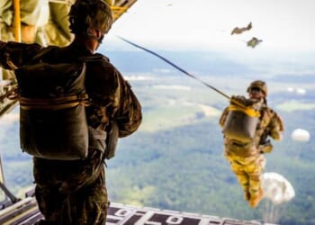 US Weighs Deployment Of Elite Airborne Troops As Hawks Push Kharg Island Takeover