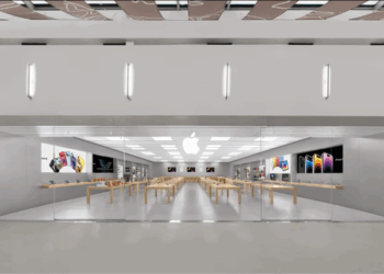 Apple To Close First Unionized Store, Along With Two Others, Citing "Declining Conditions"