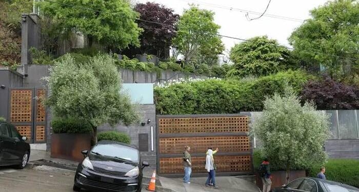 Does Altman Molotov Attack Portend Pitchforks Over AI?