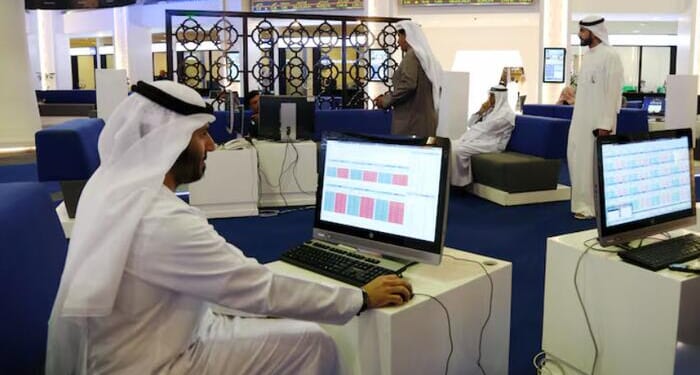 Dubai Crackdown Hits Iran's Economic Lifeline, Squeezes IRGC Networks