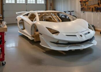 Forget Temu's "Bugatti" Knockoff. Texas Man 3D-Printed A Lamborghini Aventador Body
