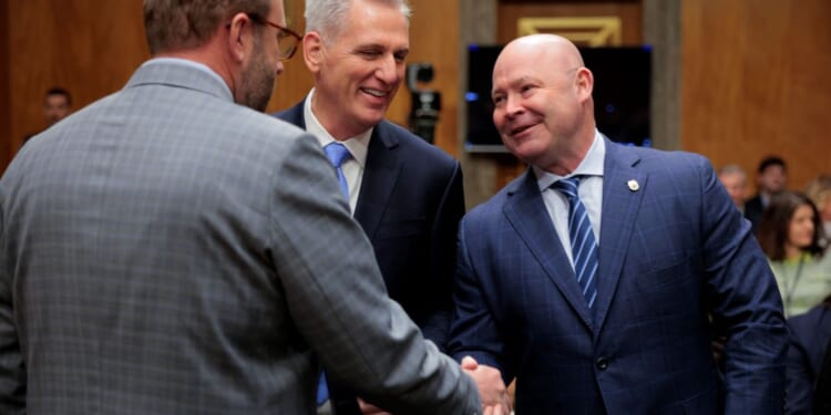 GOP’s Fatal Attraction to Unions Is the Start of a Bad Romance