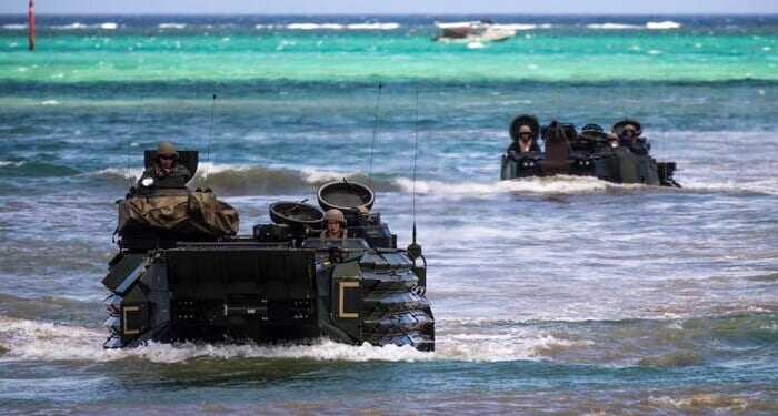 John Mearsheimer Asks: Will Trump Go Kamikaze?