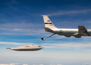 World's First Six-Gen Bomber Completes Aerial Refueling Test Flight
