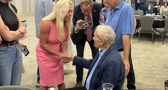 Exiled MAGA Dissidents Consult With Ron Paul On Iran War