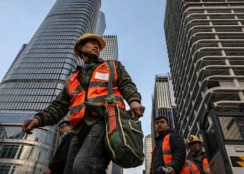 Iran War Threatens China's 4.5 Percent Growth Target: Analysts
