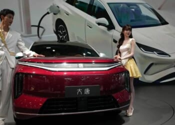 Industry Leaders Warn Chinese EV Imports Will Undercut Canada's Auto Sector, Bring Major Security Risks